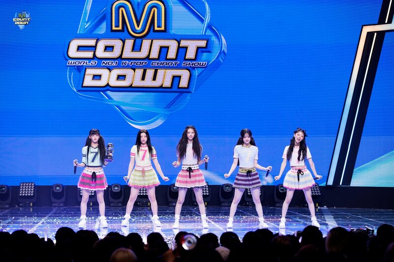 240418 ILLIT - 'Lucky Girl Syndrome' at M Countdown + Encore documents 23