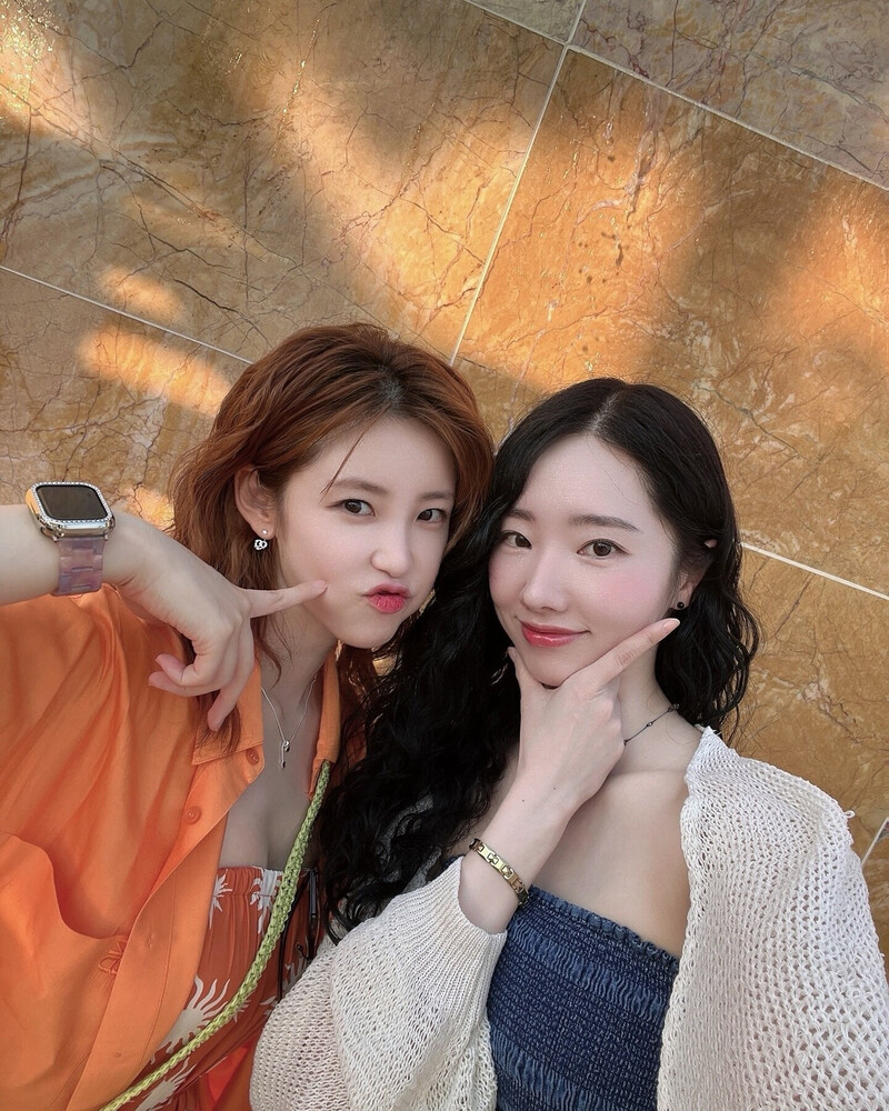 240627 Jun Hyoseong Instagram update documents 4