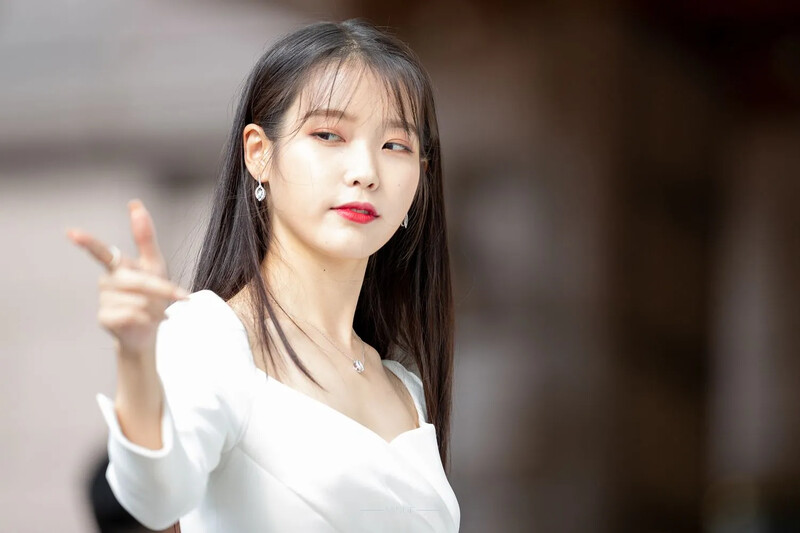 IU_190708_4.jpg