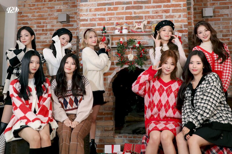211225 fromis_9 Facebook Update - 'WE GO' (Holiday ver.) Behind Photo Sketch documents 1
