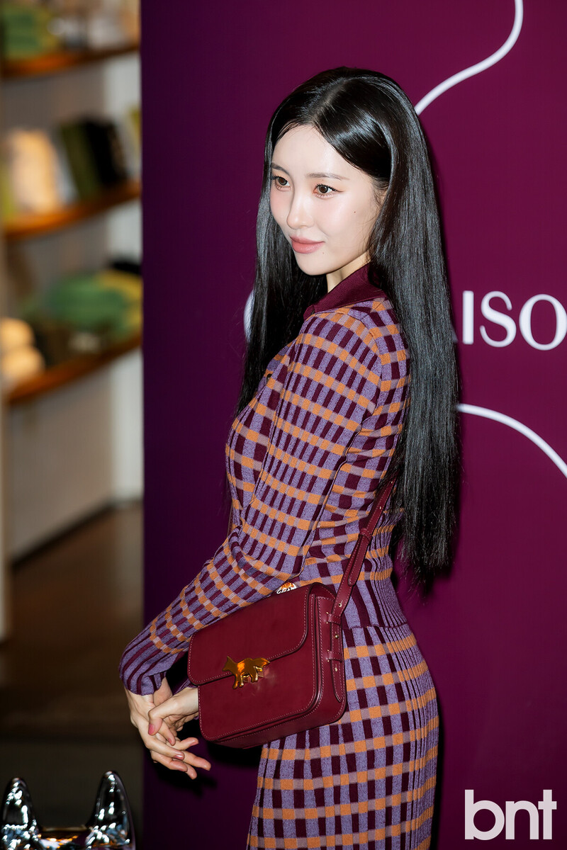 241024 Sunmi at Maison Kitsuné 2024 Autumn-Winter Collection documents 2