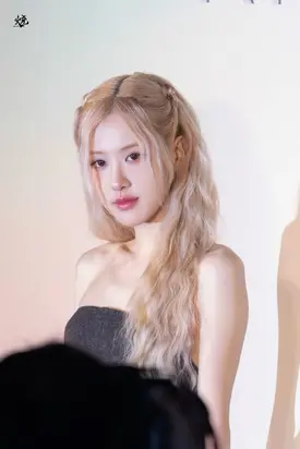 240415 BLACKPINK Rosé - Rimowa Photo Call Event