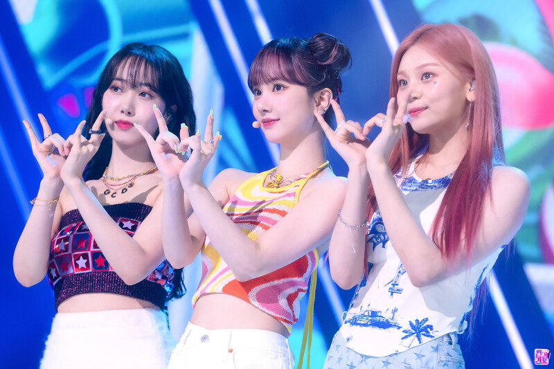 220717 VIVIZ - 'LOVEADE' at SBS Inkigayo documents 4