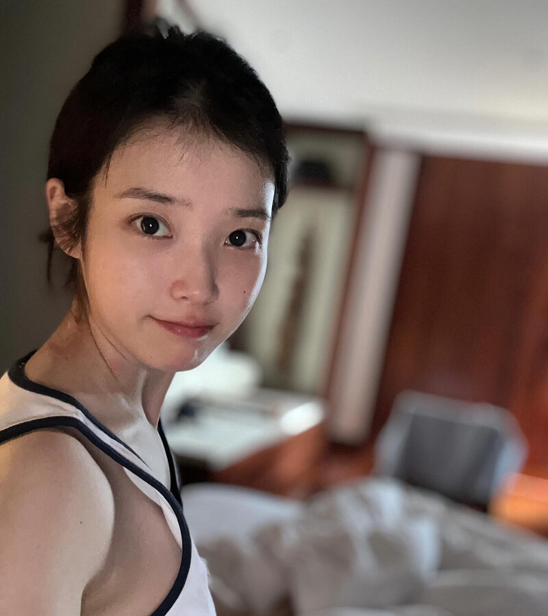 241017 IU Instagram Update documents 6