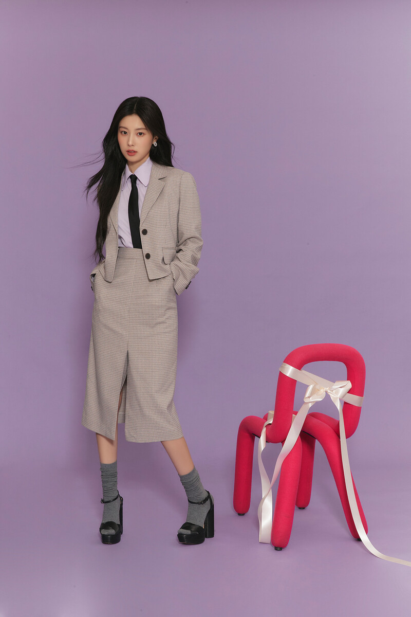 Kang Hyewon for Roem 2023 Pre-Spring Collection documents 8