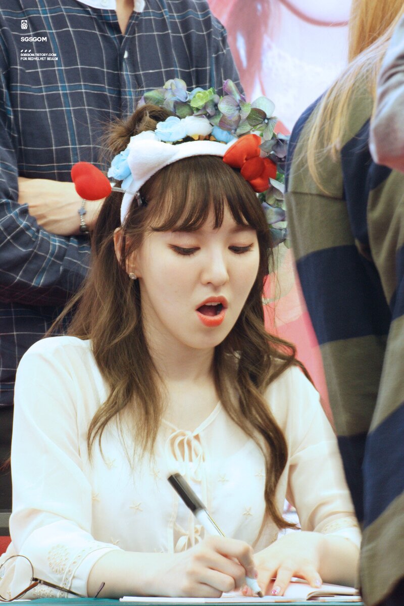 160925 Red Velvet Wendy at Bundang 'Russian Roulette' Fansign documents 2