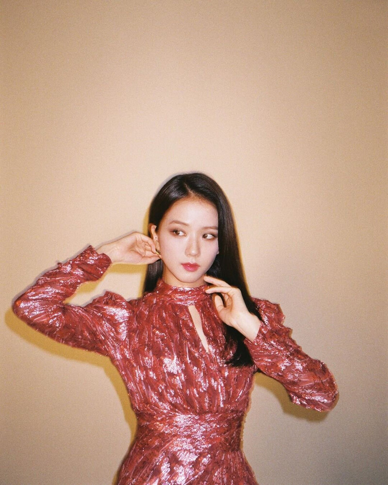 191113 JISOO Instagram Update documents 1