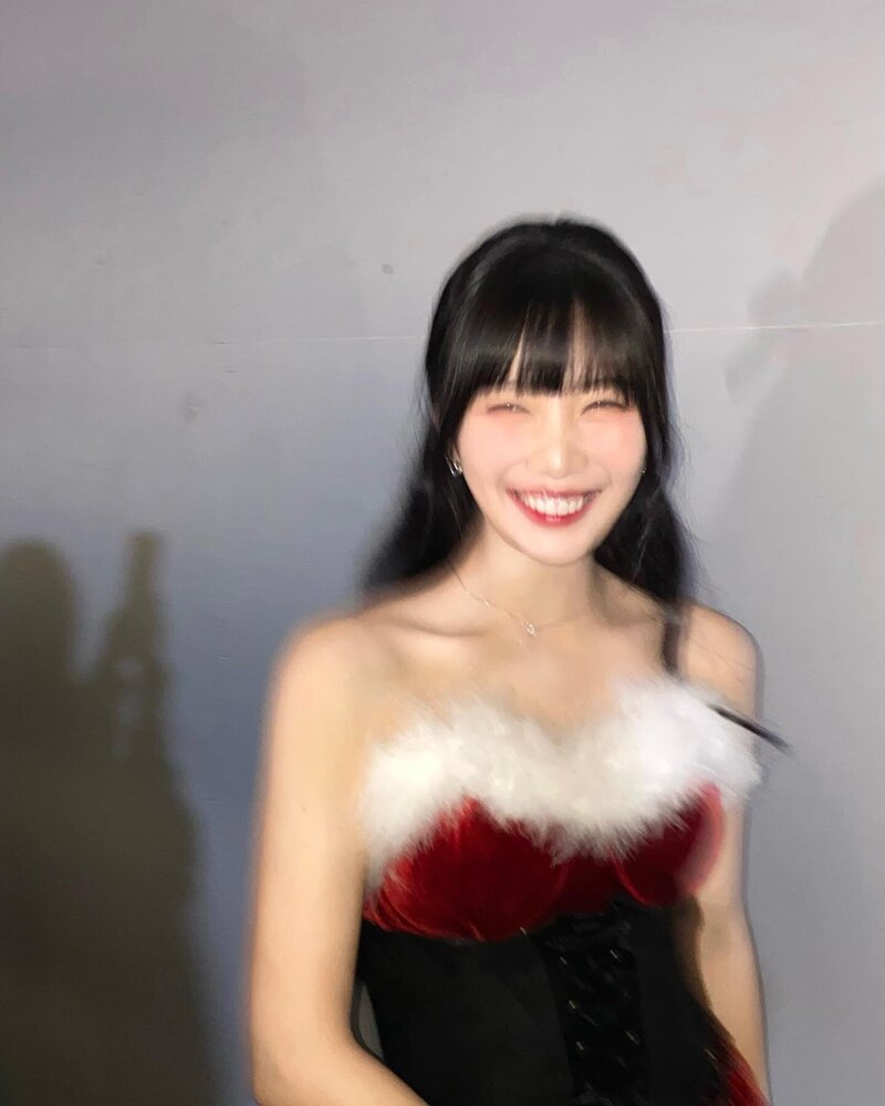 221225 Red  Velvet Joy Instagram Update documents 2