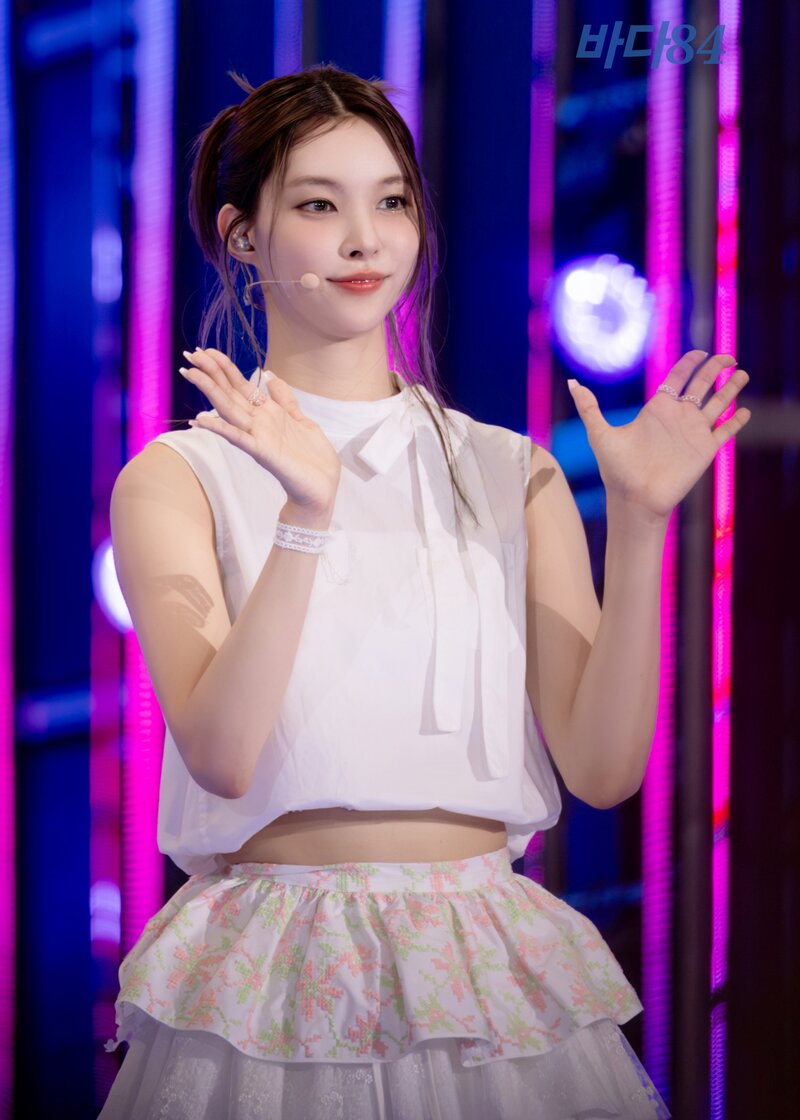 240629 ILLIT Yunah - Music Core in Japan documents 2