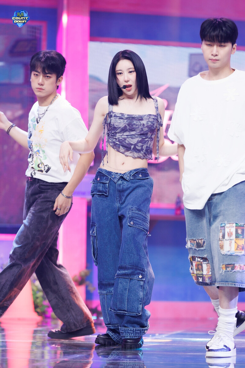 240704 Chae Yeon - 'Don't' at M Countdown documents 3
