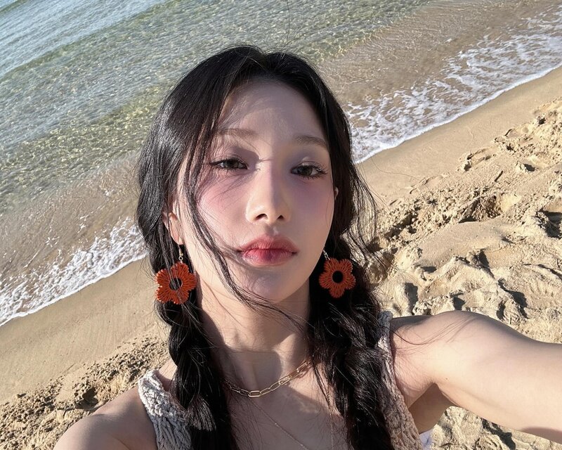 240709 fromis_9 Seoyeon Instagram Update documents 1