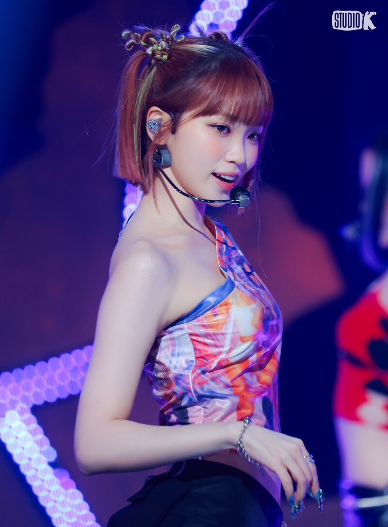 240830 LE SSERAFIM Chaewon - 'CRAZY' at Music Bank documents 1