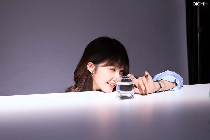 211018 IST Naver post - Apink EUNJI 'Work later, Drink now' drama Poster Shoot behind documents 23