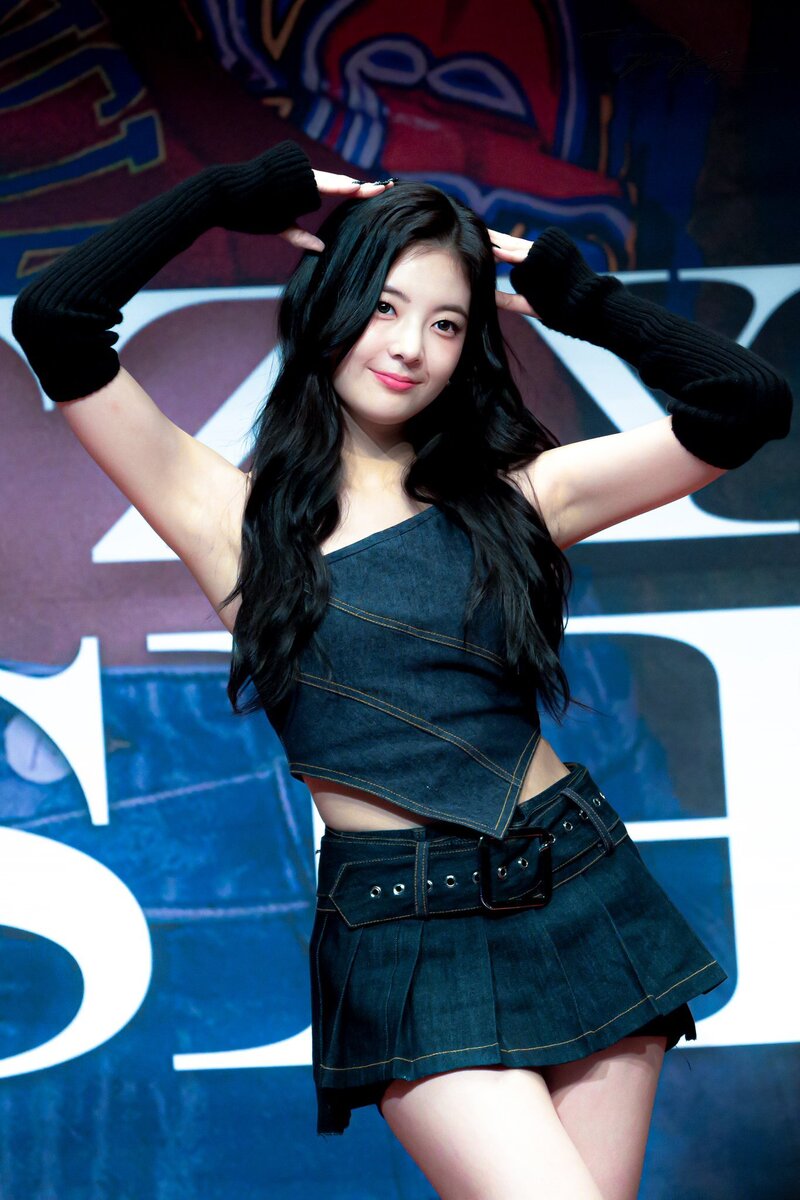 221210 ITZY Lia - Music Core Mini Fanmeeting documents 1