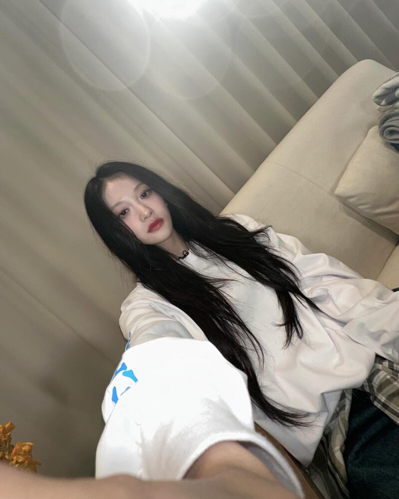 240827 fromis_9 Seoyeon Instagram Update documents 2