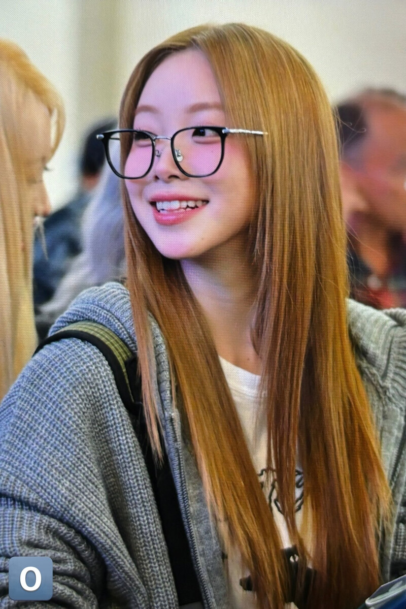 241114 Billlie Suhyeon - Incheon Airport Departure for the Grand America leg of their World Tour documents 3