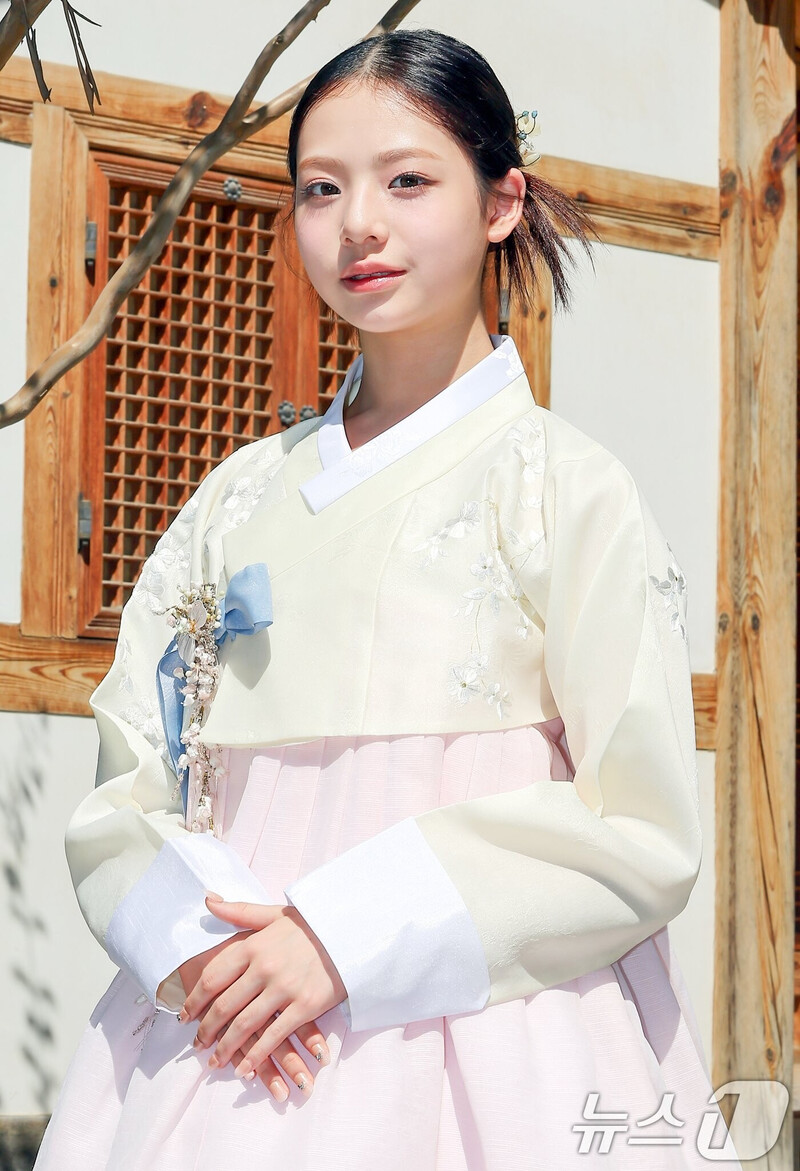 UNIS 2024 Hanbok Interview photoshoot by News1 documents 29