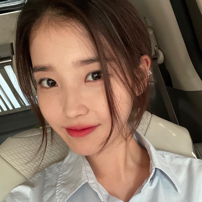 210724 IU Instagram Update documents 3