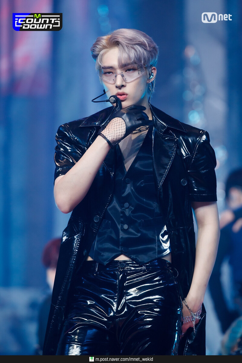 210916 ATEEZ Performing "Deja Vu" at M Countdown | Naver Update documents 7