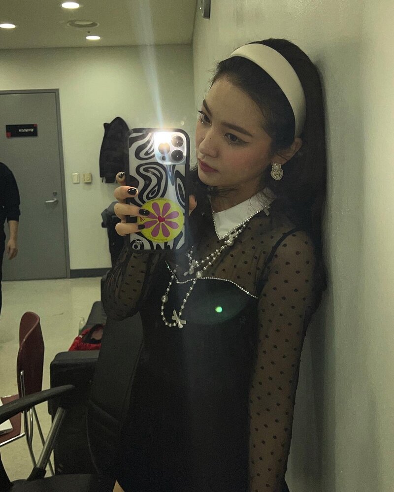 220101 Red Velvet Yeri Instagram Update documents 4