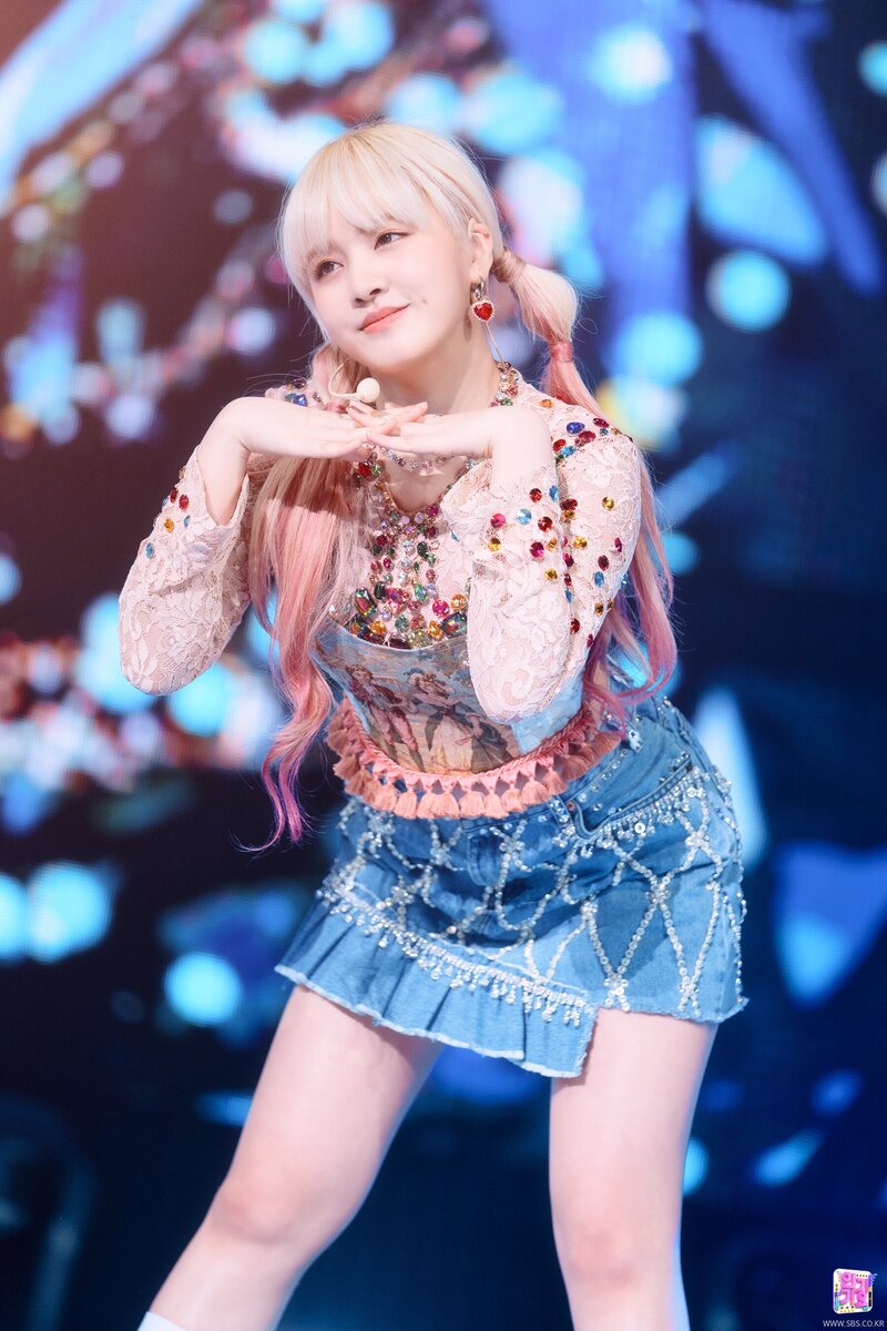 220417 LIZ- IVE 'LOVE DIVE' at INKIGAYO documents 3