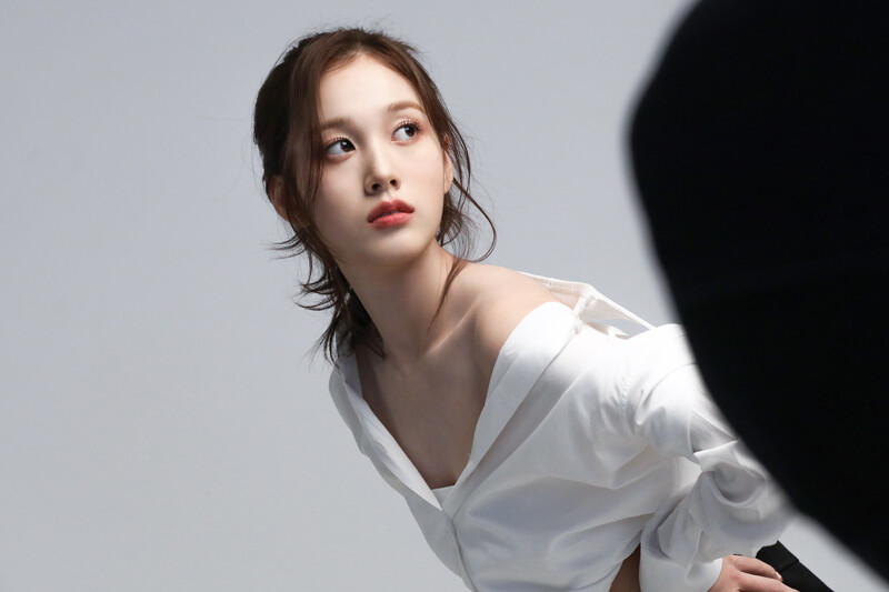 230410 High Up Naver Post - STAYC Yoon & J - GQ April Photoshoot Behind documents 10