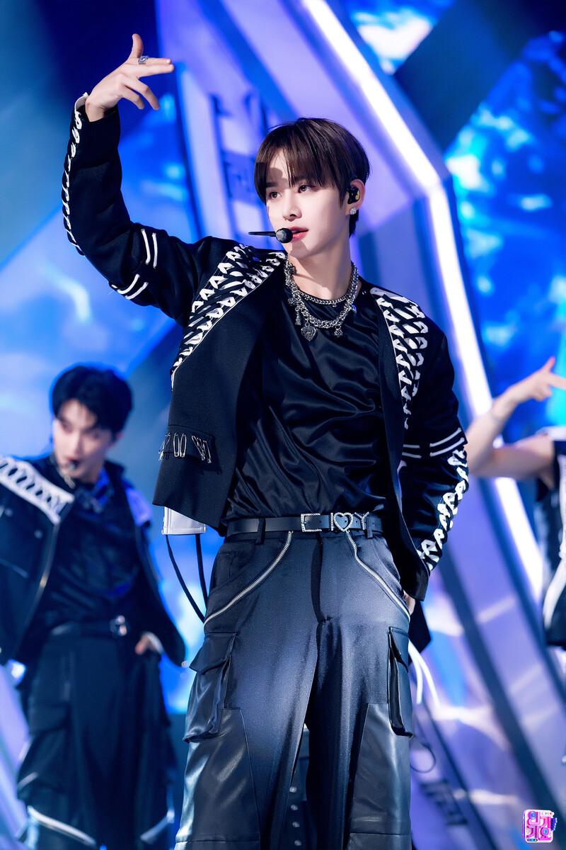 231015 NCT Jungwoo - 'Fact Check' at Inkigayo documents 3