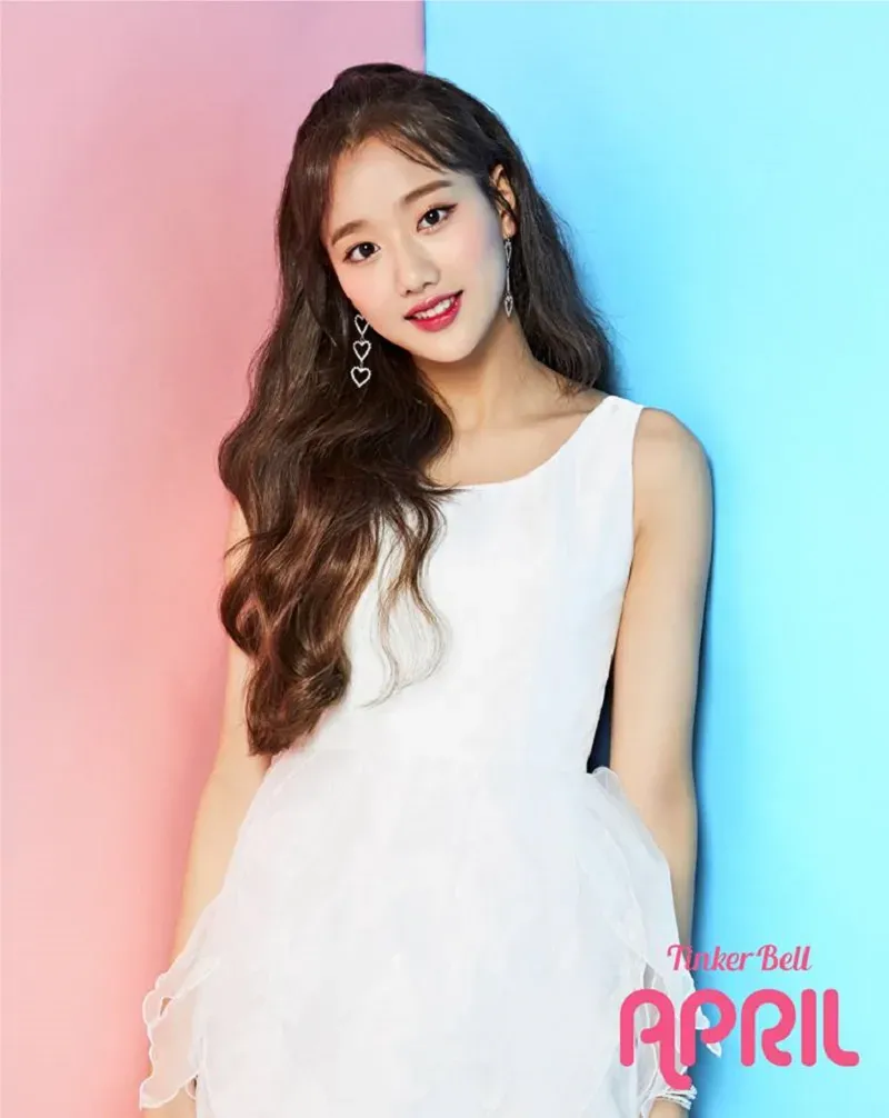 APRIL_Naeun_Tinkerbell_promo_photo.png