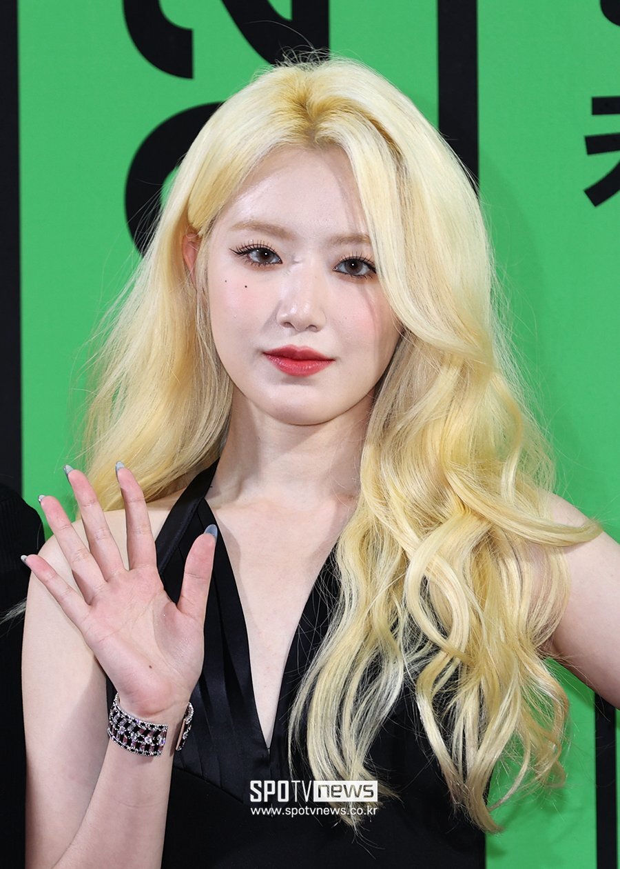 'She Looks Like A Movie Star!' — Korean Netizens Go Crazy Over (G)I-DLE ...