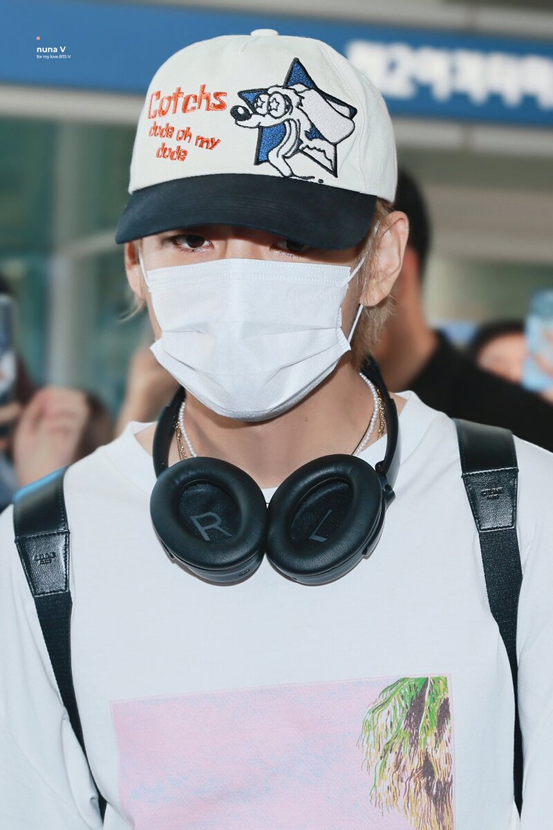 230616 BTS V - Incheon International Airport Arrival documents 6
