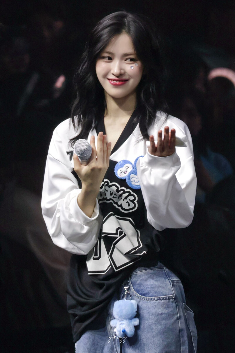 241102 ITZY Ryujin - The 3rd Fanmeeting documents 6