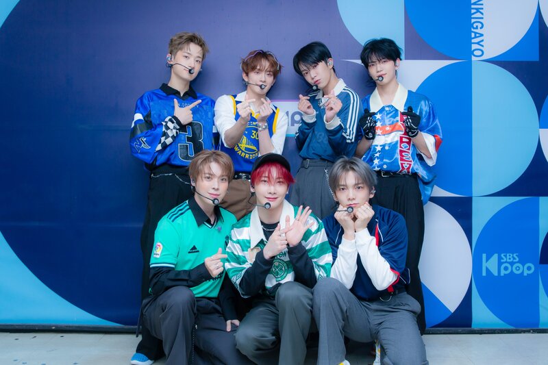 221120 SBS Twitter Update - VERIVERY at Inkigayo Photowall documents 1