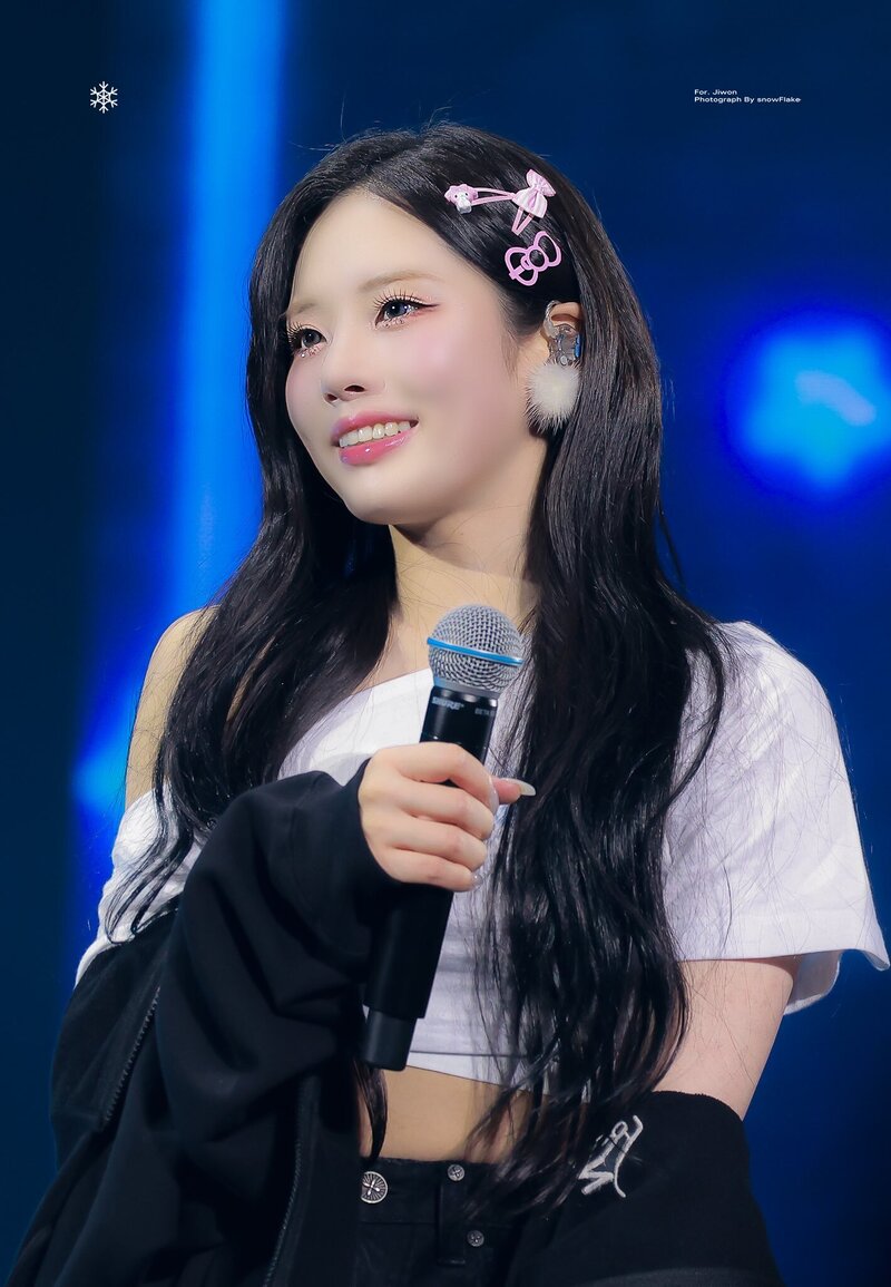 240128 fromis_9 Jiwon - 2nd Concert 'FROM NOW.' in Seoul Day 2 documents 1