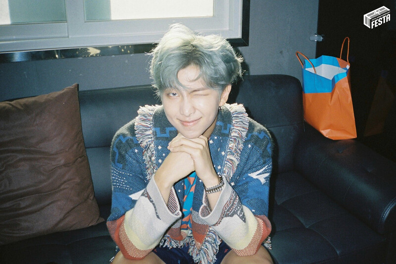 BTS EXHIBITION Film Camera Photo (B side ver.) documents 4