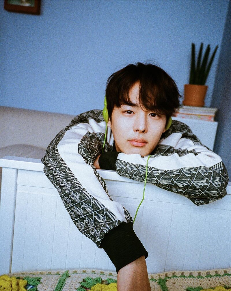 Choi Byungchan 2023 profile photoshoot documents 7