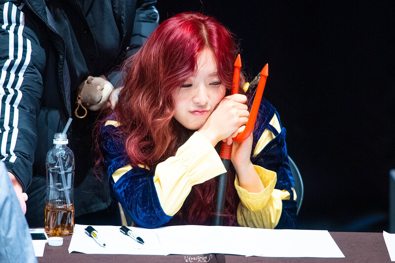 191214 AOA Chanmi at 'NEW MOON' Fansign documents 2