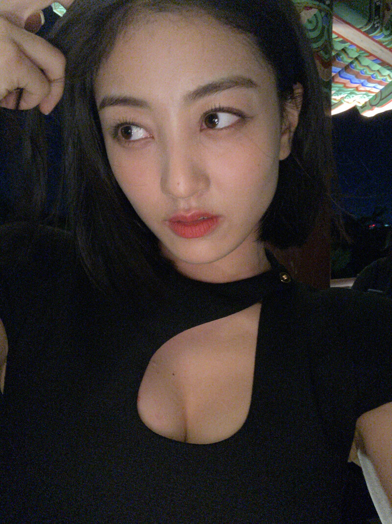 220902 TWICE Jihyo SNS Update documents 1