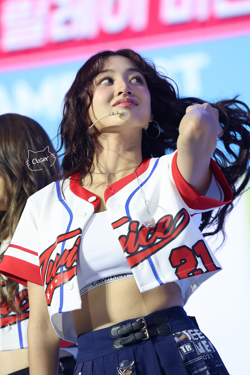 241020 Jihyo at TWICE HOME9ROUND 9th Anniversary Fanmeeting documents 1