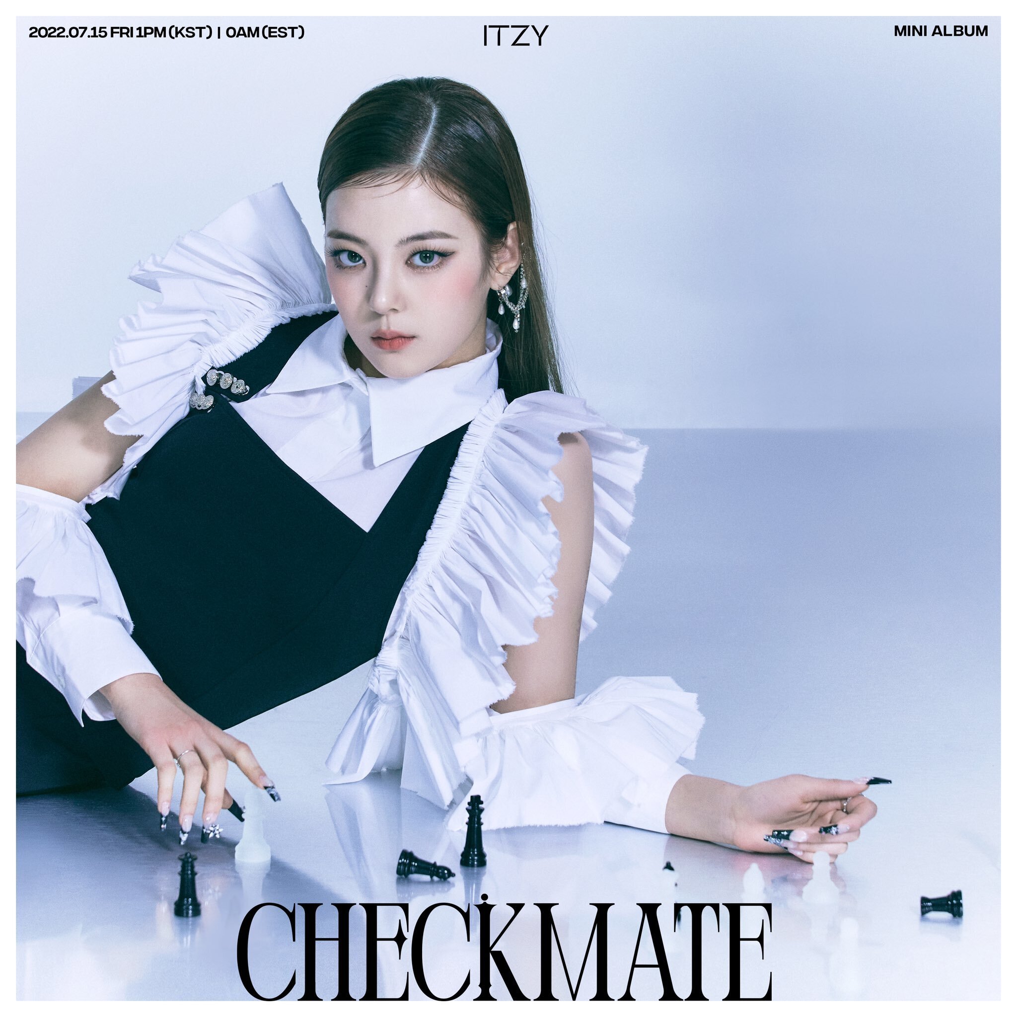 Itzy's mini album 'Checkmate' describes the battle of being true
