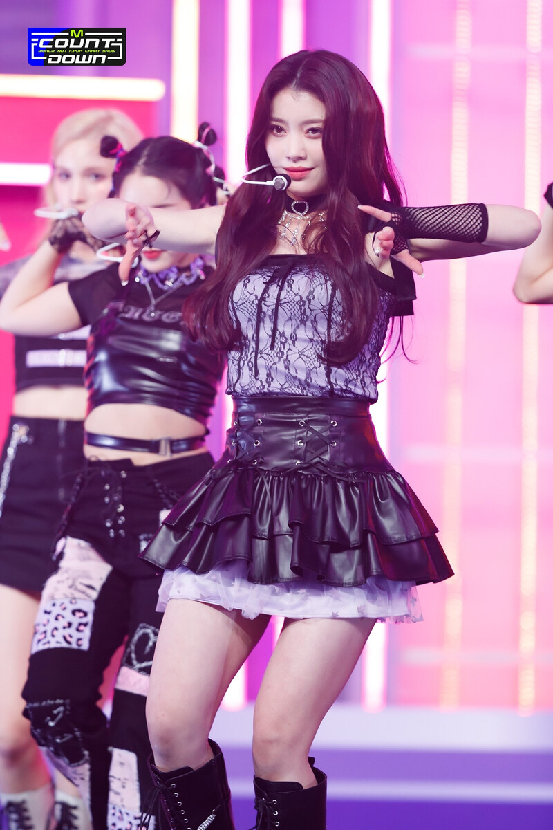 220113 Kep1er - 'WA DA DA' at M Countdown documents 27