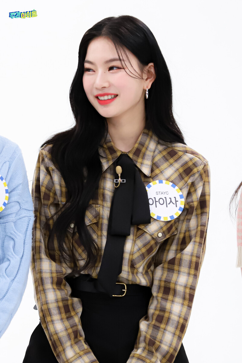 220301 MBC Naver - STAYC at Weekly Idol documents 1