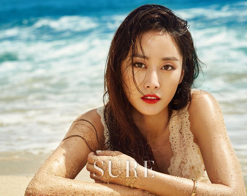 Jeon Hye-bin Sure Korea Magazine August 2016 Photoshoot documents 1