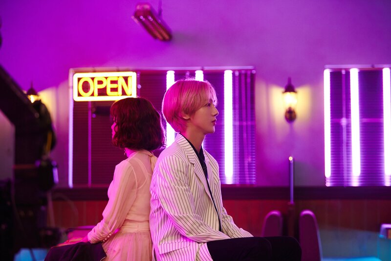 190618 SMTOWN Naver Update - Yesung's "Pink Magic" M/V Behind documents 21