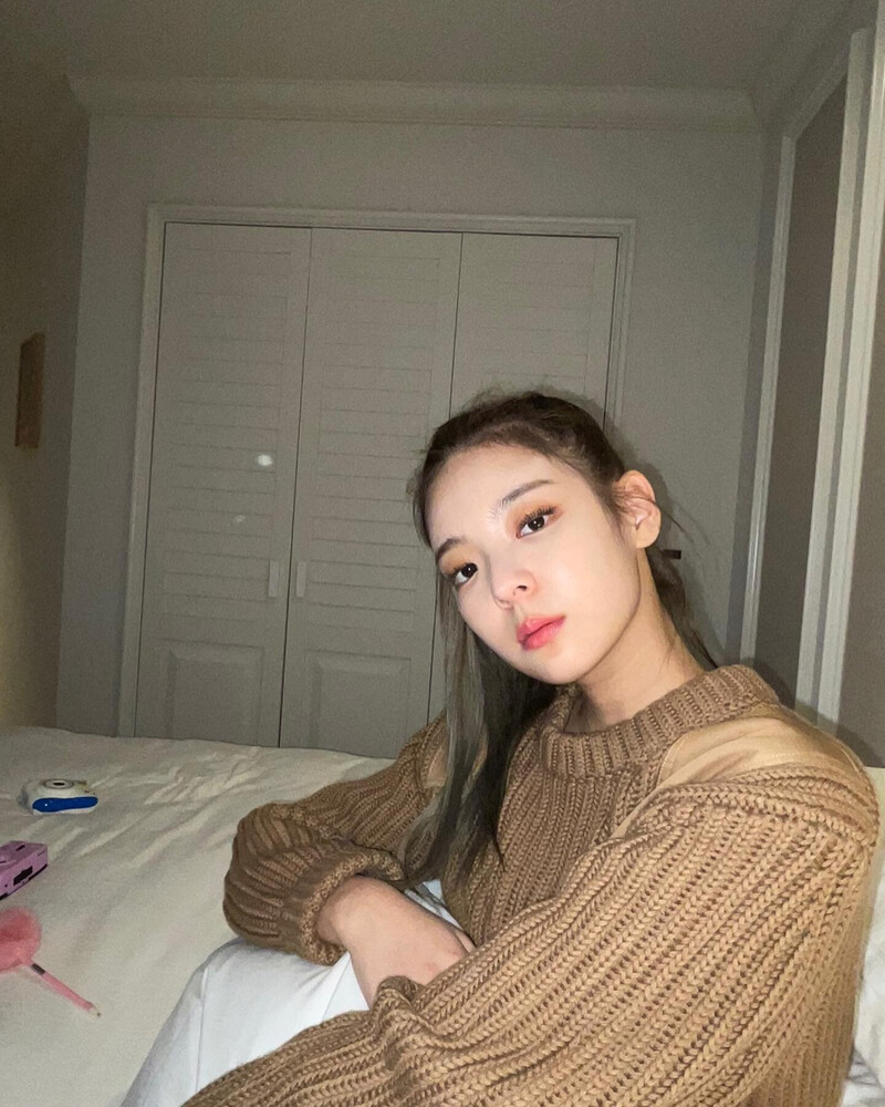 211109 ITZY Instagram Update documents 9