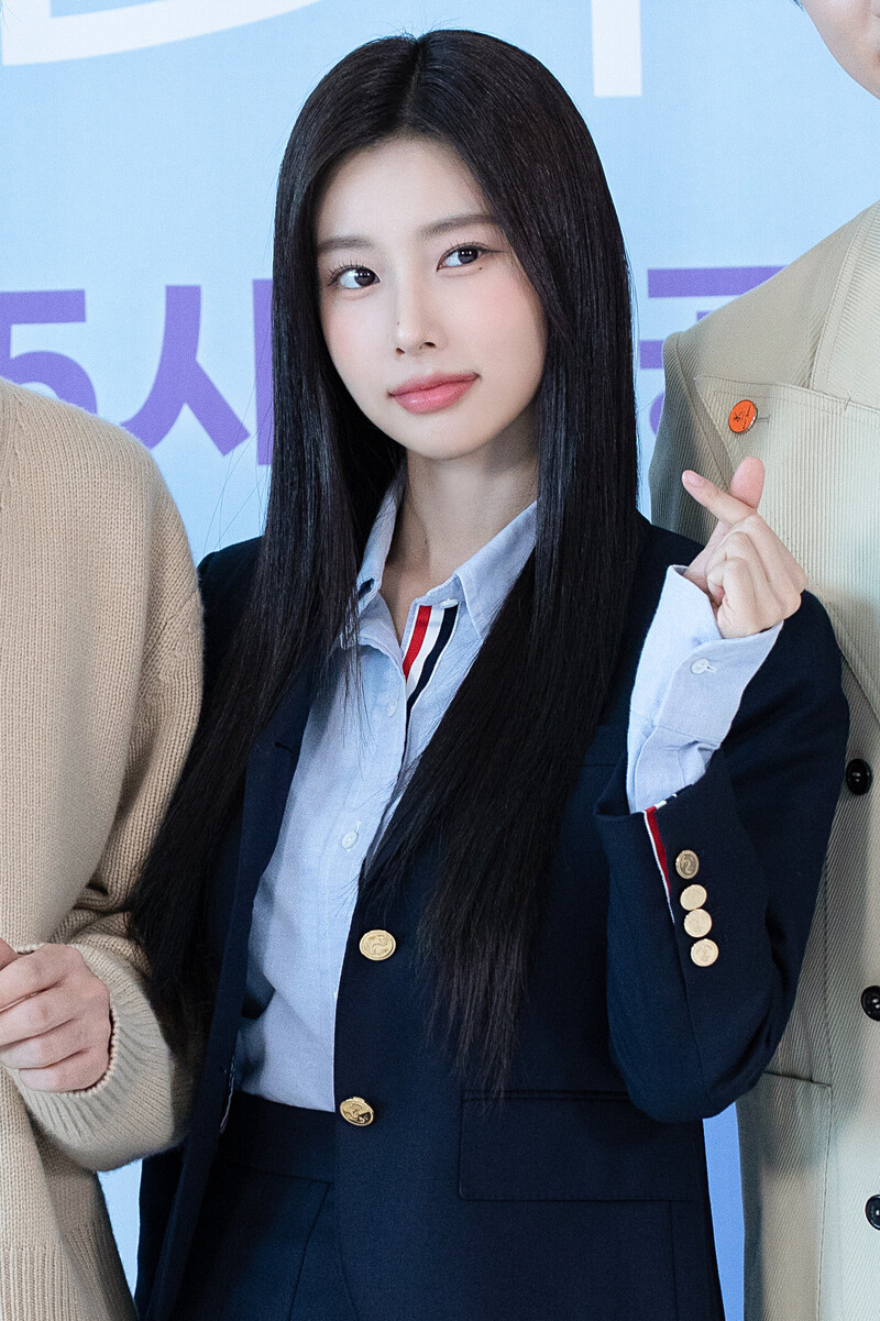 221015 8D Naver Post - Kang Hyewon - 'Seasons of Blossom' Press Conference documents 10