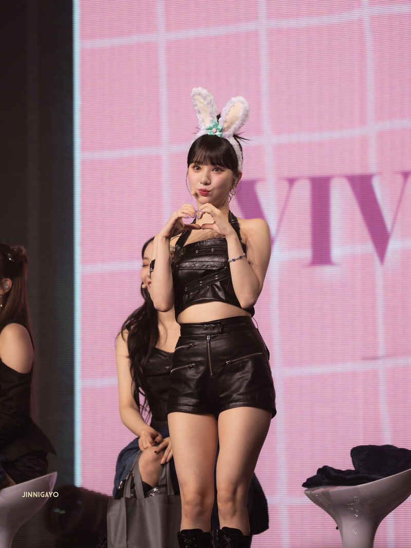 230225 VIVIZ Eunha - 'The 1st Vivid Dayz' Fanmeeting In Hong Kong documents 15