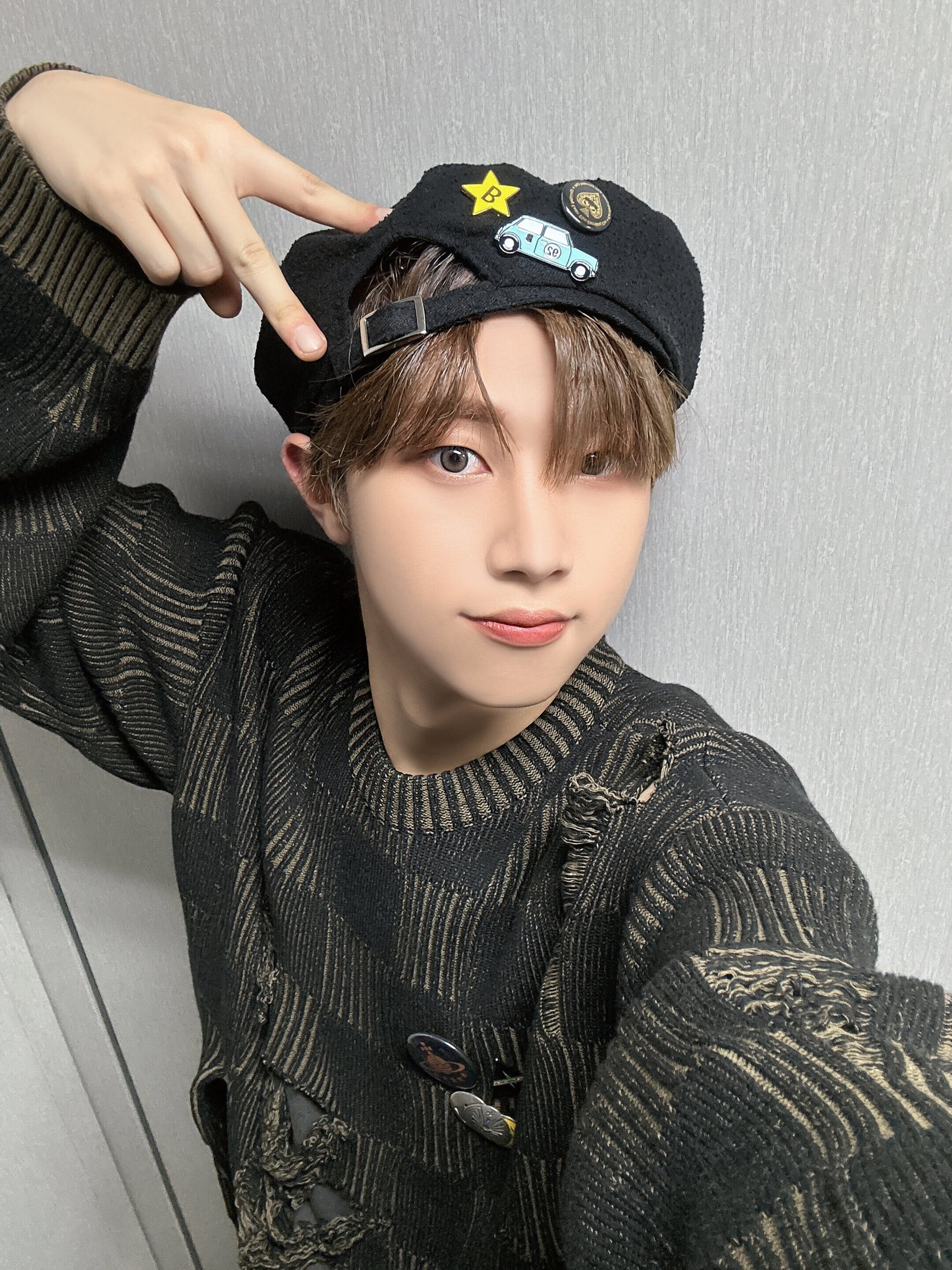 231107 - Xikers Twitter update - Hyunwoo | kpopping