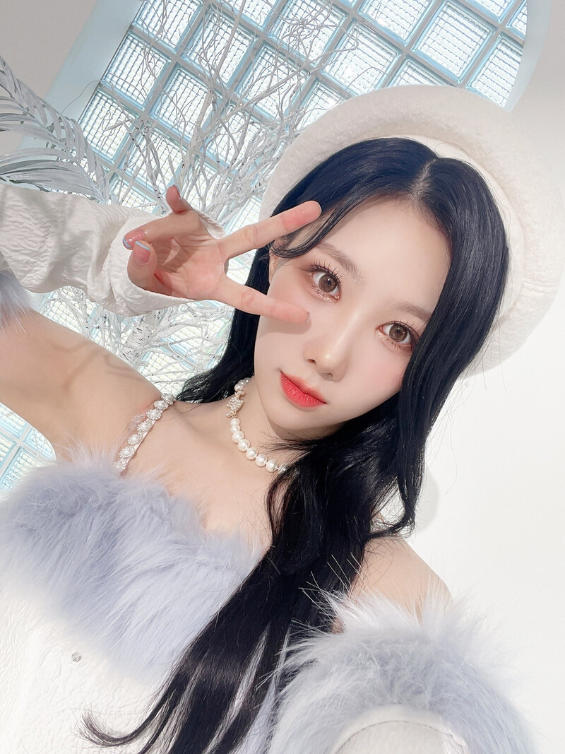 220729 Dreamcatcher Twitter Update - Handong - documents 3