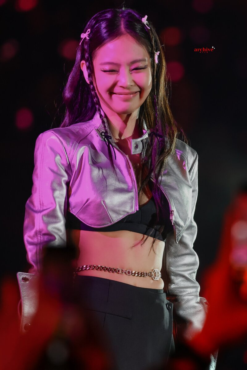 221120 BLACKPINK Jennie - 'BORN PINK' Concert in Los Angeles Day 2 documents 3