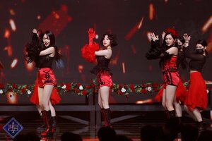 220425 MNET Naver Update- VIVIZ- QUEENDOM 2 '2nd Contest 'Cover Song Showdown'